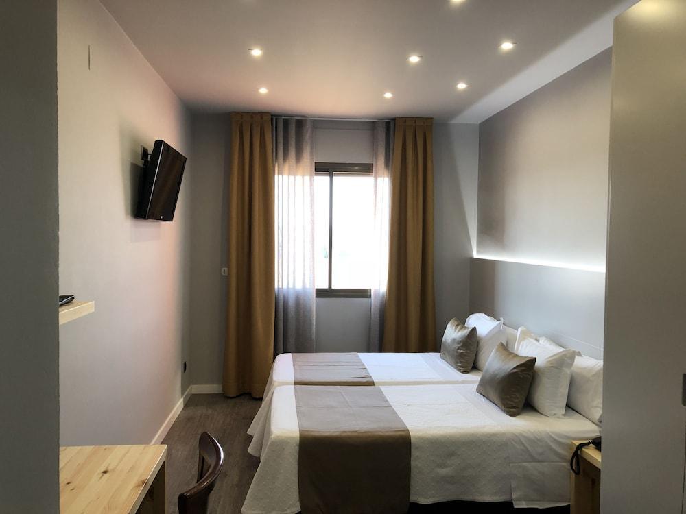 Hotel Restaurant Sol I VI Lavern Екстер'єр фото