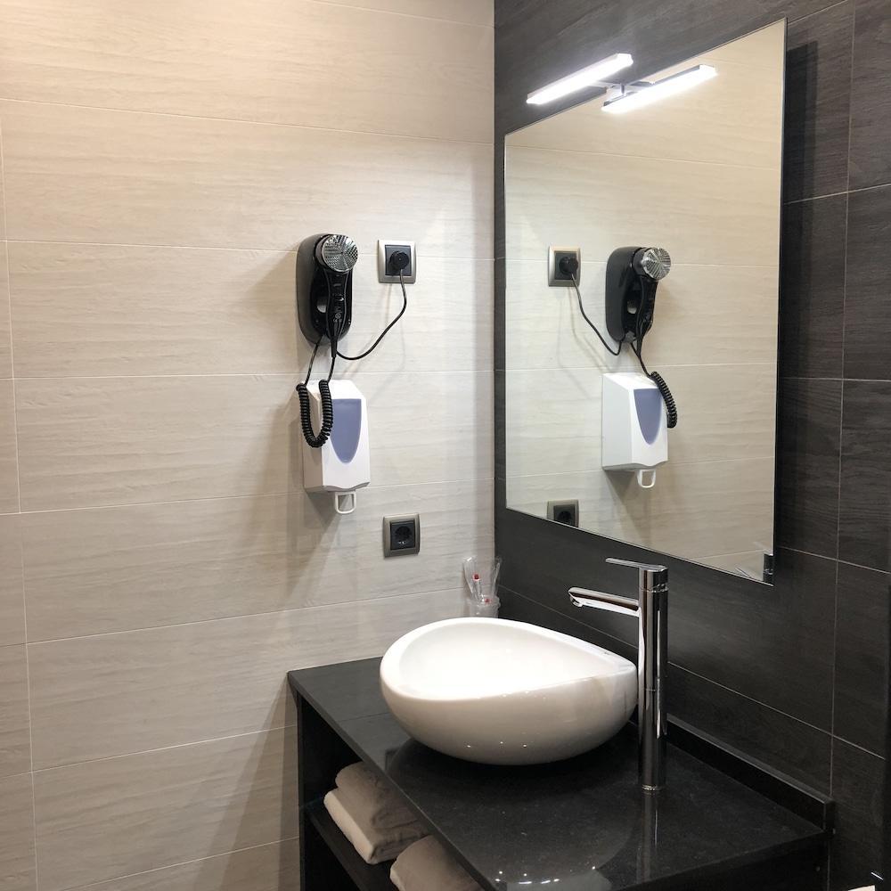 Hotel Restaurant Sol I VI Lavern Екстер'єр фото